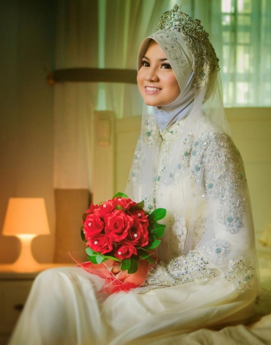 Harga sewa baju pengantin  di Jakarta Grosir Souvenir 